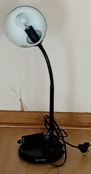 Te Koop: Een zwart bureau lampje. beschikbaar voor biedingen