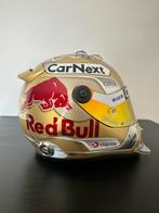 Max Verstappen 2022 world champion helm 1:2, Verzamelen, Automerken, Motoren en Formule 1, Ophalen of Verzenden, Zo goed als nieuw