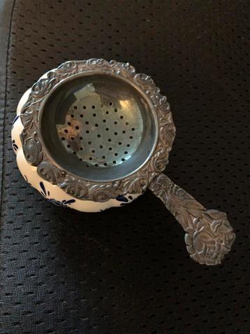 Theezeefje met lekbakje Delft Insulinde Groningen €15 beschikbaar voor biedingen