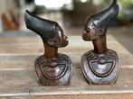 2 x vintage houten beeld / buste Afrika. Gezichten man vrouw, Antiek en Kunst, Ophalen