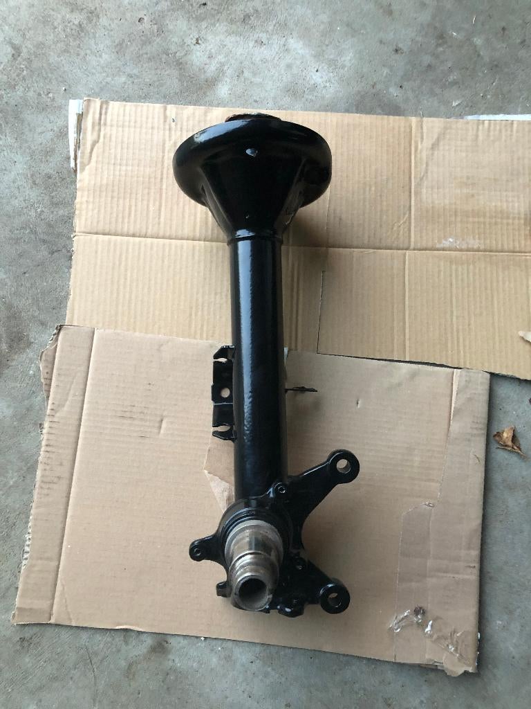 Aangeboden BMW E28 veerpoot links en rechts zonder abs, Ophalen of Verzenden, Gebruikt, BMW