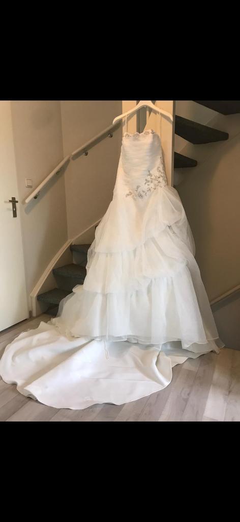 Trouwjurk maat 40, Kleding | Dames, Trouwkleding en Trouwaccessoires, Zo goed als nieuw, Trouwjurk, Wit, Ophalen of Verzenden