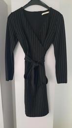 Zwart jurkje met streepjes van Steps, maat 36, Zwart, Ophalen of Verzenden, Zo goed als nieuw, Knielengte