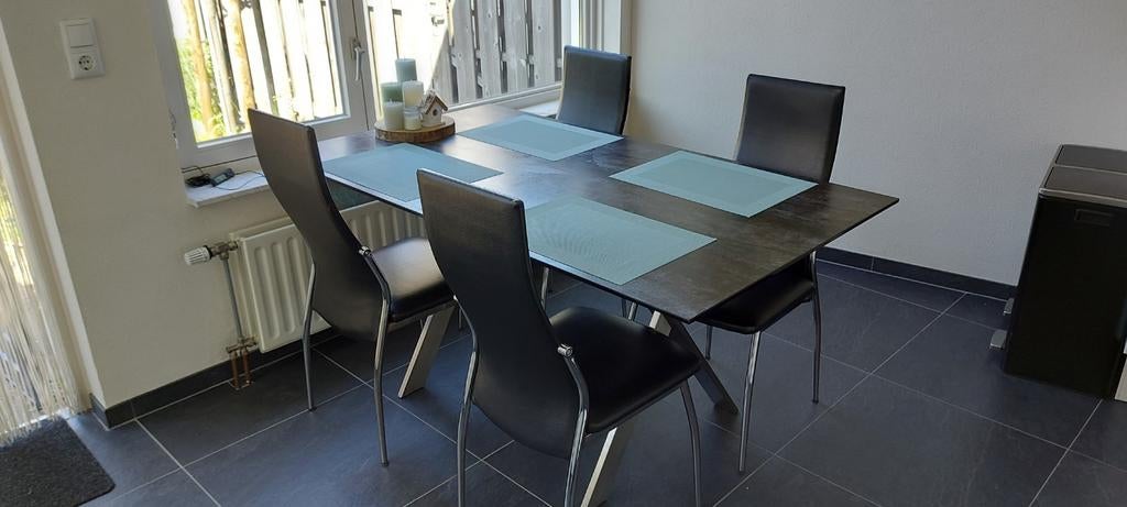 4 moderne zwarte eettafel stoelen, Ophalen, Gebruikt, Zwart, Vier