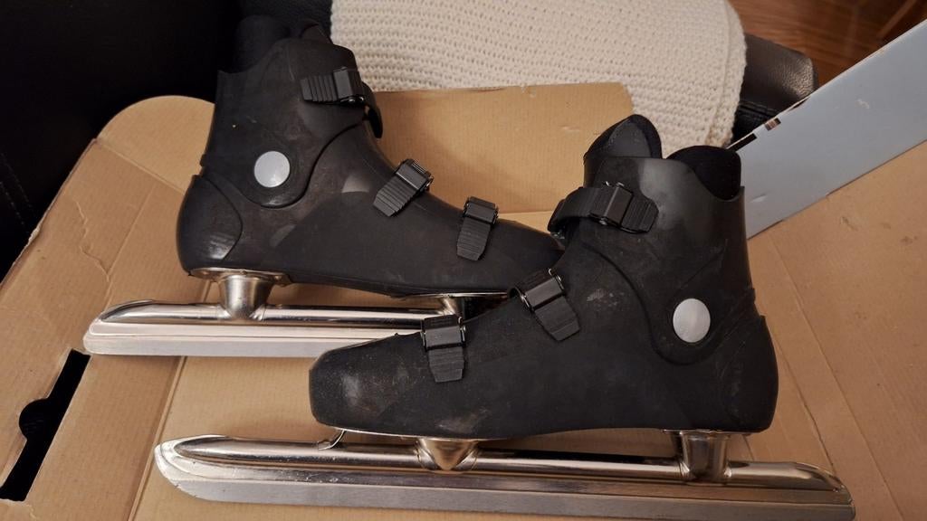 Viking Noren Schaatsen Maat 40 + beschermers, Sport en Fitness, Schaatsen, Ophalen, Gebruikt, Noren, Viking