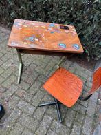 Oud schoolbankje en stoel, Kinderen en Baby's, Kinderkamer | Tafels en Stoelen, Ophalen, Zo goed als nieuw, Tafel(s) en Stoel(en)