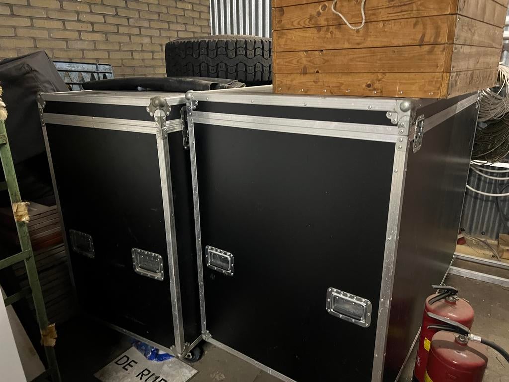 Flightcase gewield groot 2 stuks, Ophalen, Gebruikt, Overige instrumenten, Flightcase