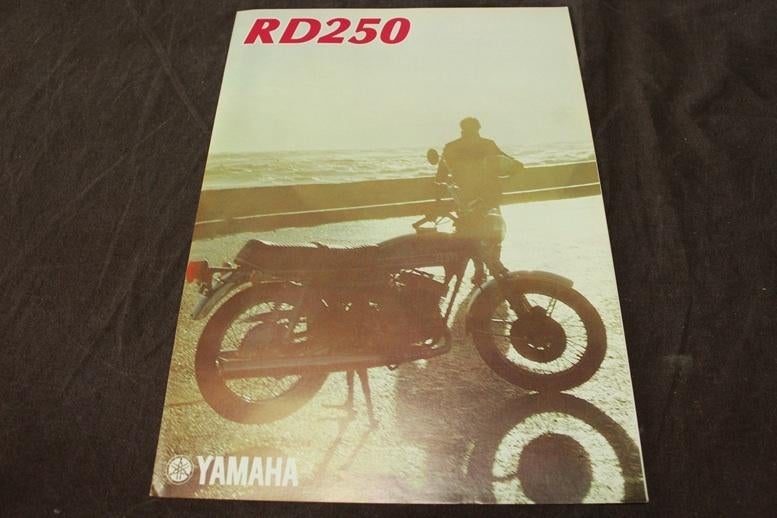 Yamaha RD250 motorfiets verkoop folder RD 250, Motoren, Ophalen of Verzenden, Yamaha