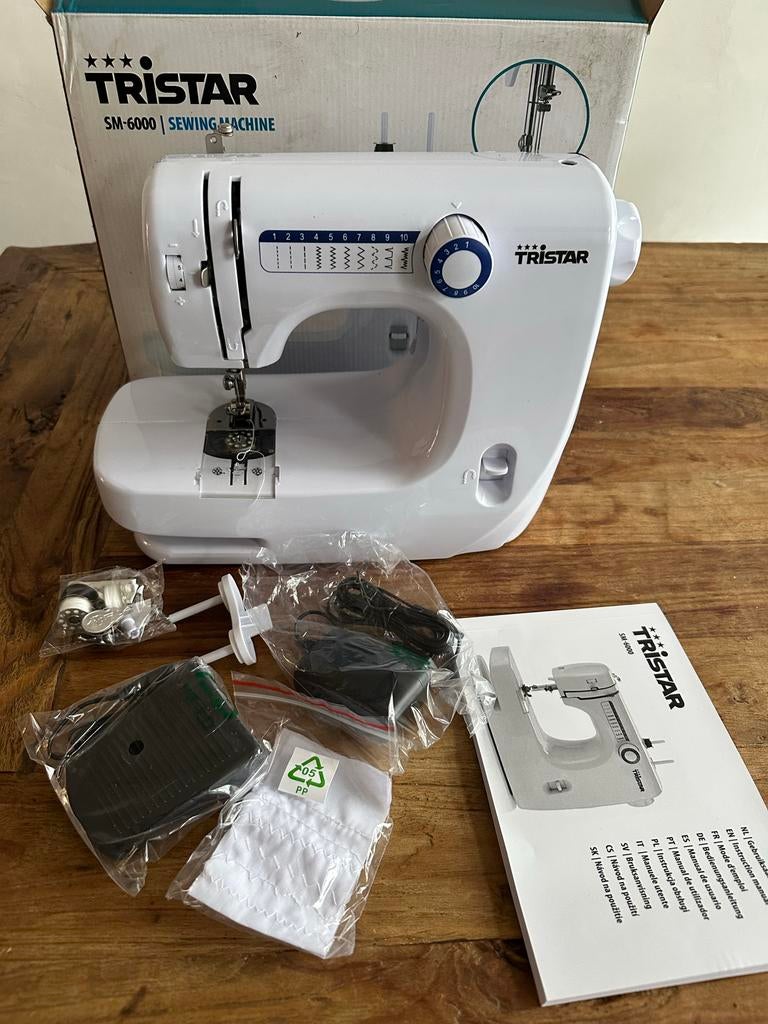 Tristar SM-6000 Naaimachine, Hobby en Vrije tijd, Naaimachines en Toebehoren, Ophalen of Verzenden, Nieuw, Naaimachine, Overige merken