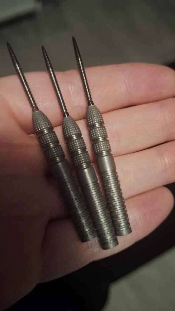 Target Raymond van Barneveld Barney25  - Dartpijlen, Ophalen of Verzenden, Nieuw, Pijlen