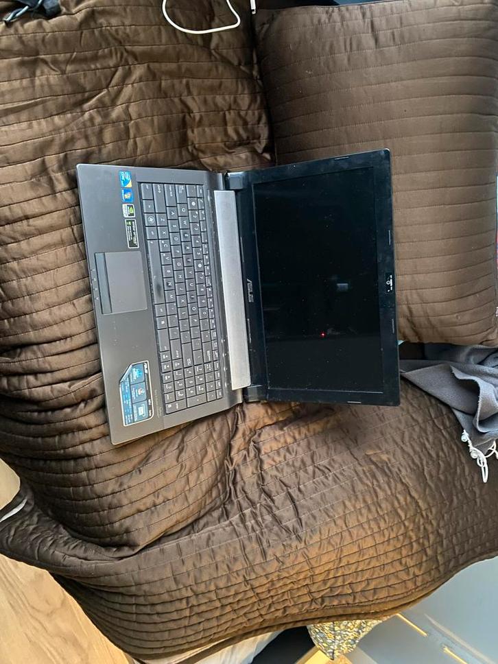 asus laptop, Computers en Software, Windows Laptops, Zo goed als nieuw, 15 inch, SSD, Onbekend, Ophalen