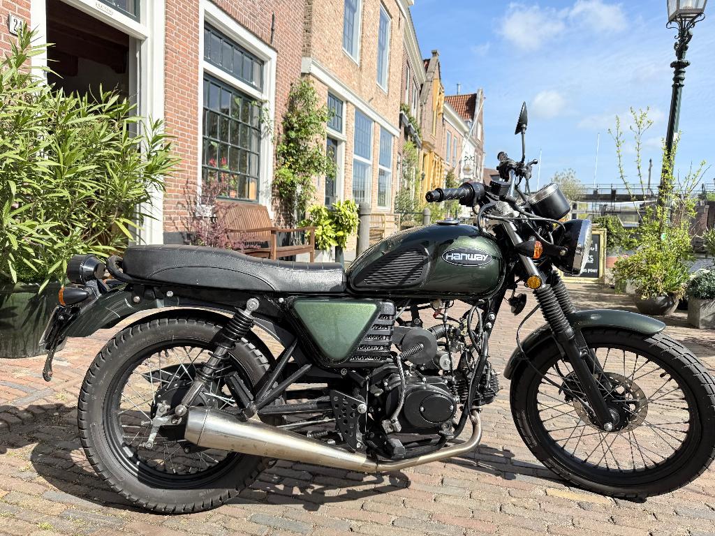 HANWAY RAW 50 - schakelbrommer !! nog geen 2 jaar oud, Fietsen en Brommers, Gebruikt, 49 cc, 4 versnellingen, Ophalen