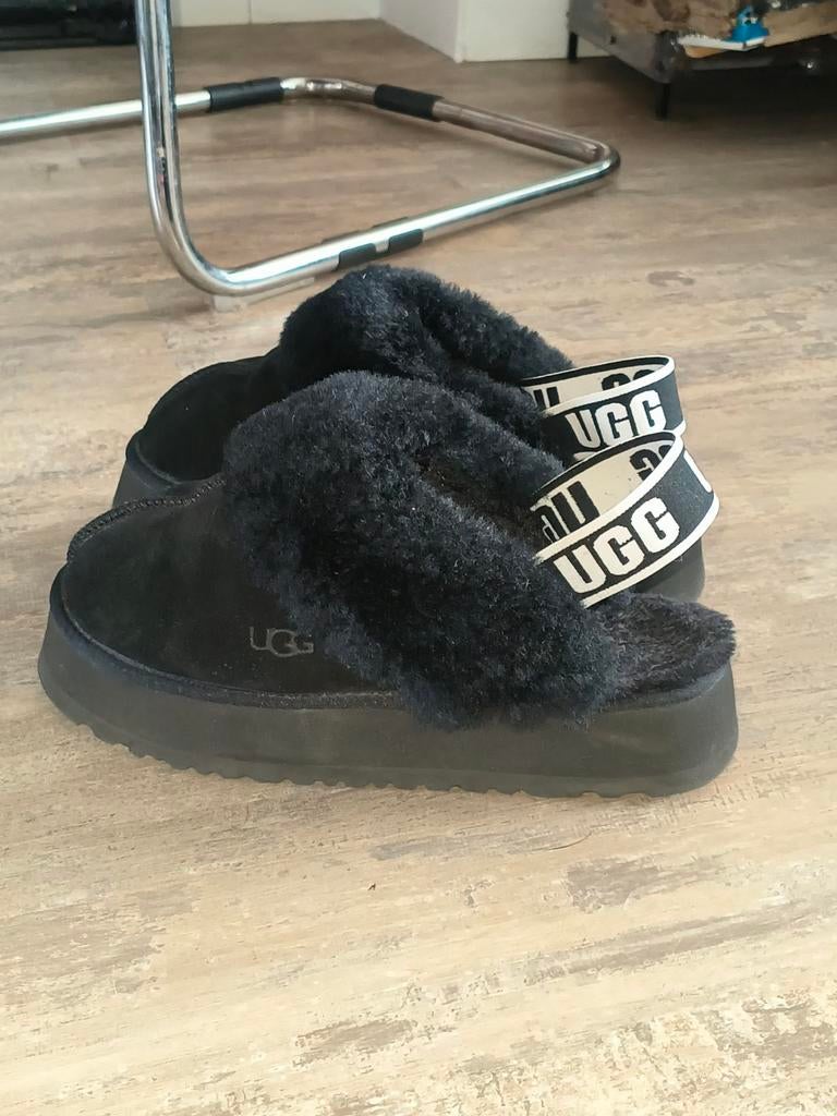 UGG 39, Ophalen of Verzenden