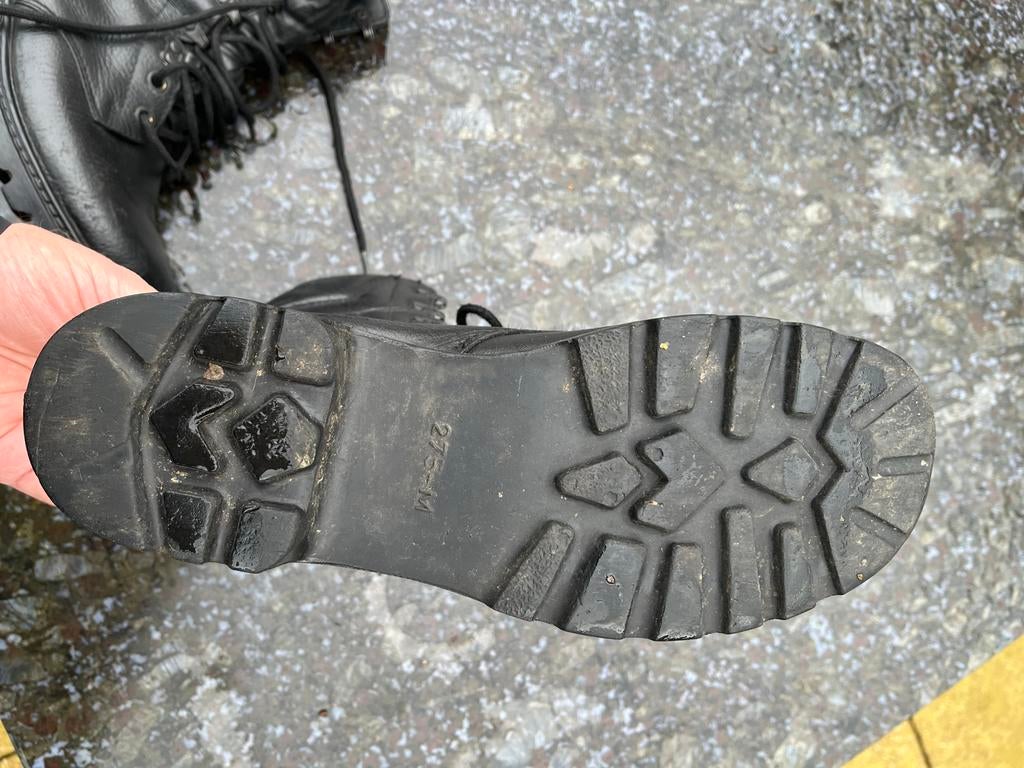 Zwarte en zwart/groene Legerkisten / Legerschoenen, Kleding | Heren, Schoenen, Ophalen, Gedragen, Zwart, Boots
