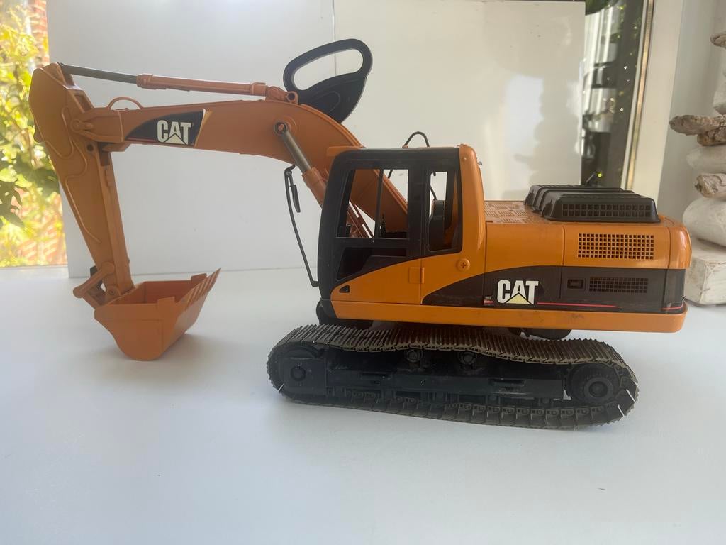 Bruder Cat Graafmachine - Speelplezier Gegarandeerd!, Ophalen, Gebruikt