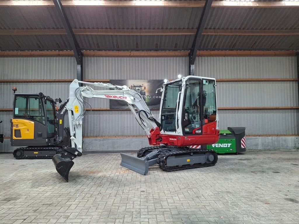 Takeuchi TB230, minigraver, minikraan, BJ2025, Demo!, Tuin en Terras, Ophalen of Verzenden, Nieuw