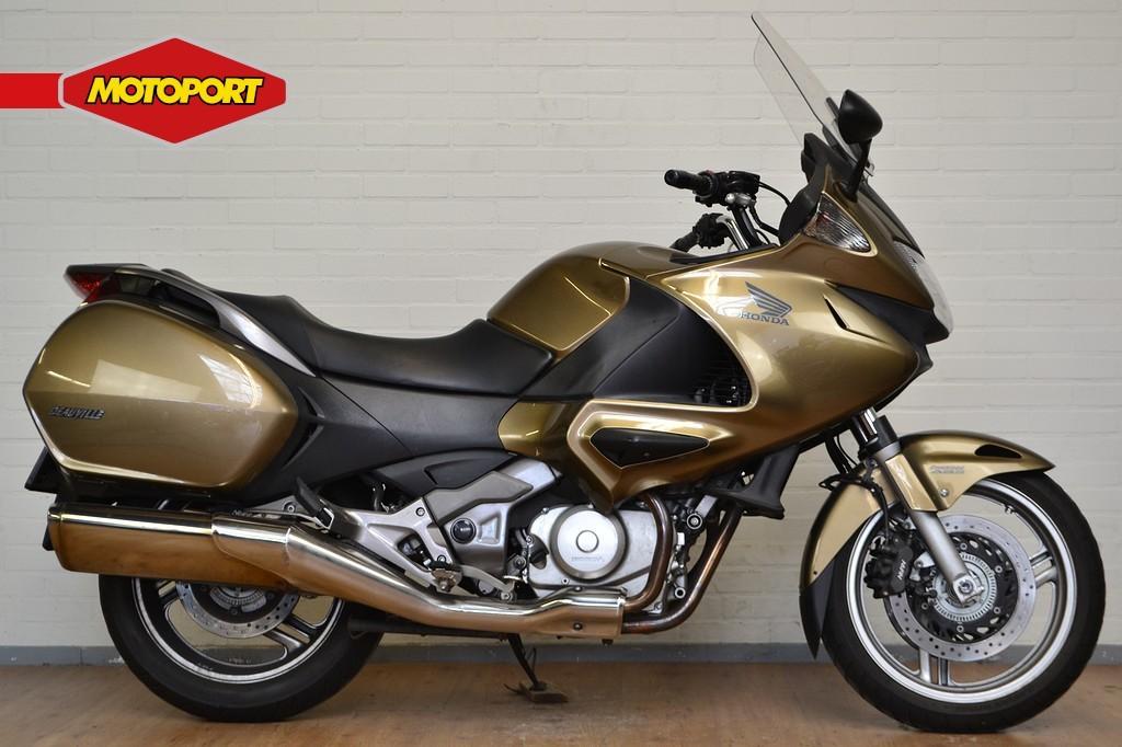 Honda NT 700 V Deauville ABS (bj 2006), Motoren, Motoren | Honda, Dorneveld 180-184
B-1731  Zellik, BE, Honda Motor Europe, Bedrijf