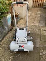 Te koop TRX compressor 220 volt 440 liter per minuut, 25 tot 100 liter, Ophalen, Zo goed als nieuw, 200 tot 400 liter/min