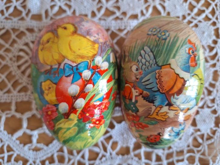 2 papier maché paaseieren, Diversen, Pasen, Nieuw, Ophalen of Verzenden