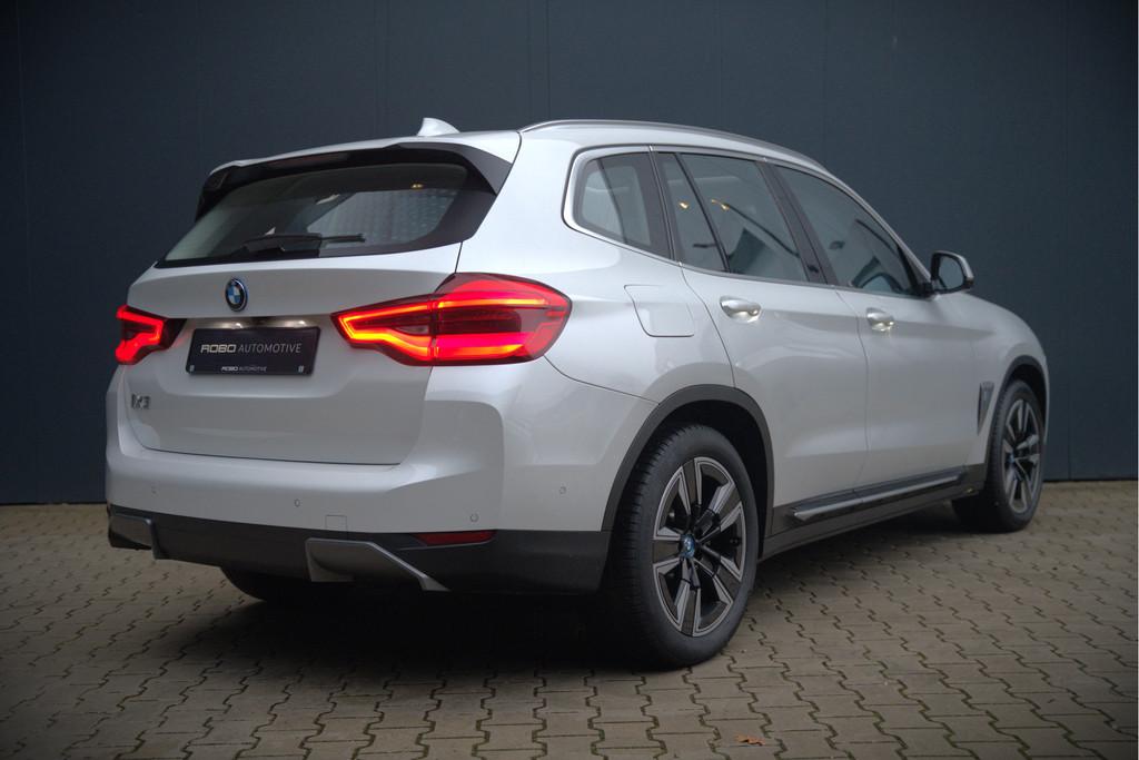 BMW iX3 Executive 80 kWh | Panoramadak | Keyless | Stoelverw, Auto's, Automaat, Achterwielaandrijving, Gebruikt, Wit