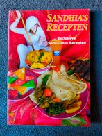 Sandhia's Recepten - Exclusieve Surinaamse Recepten (2001), Boeken, Ophalen of Verzenden, Zo goed als nieuw, Zuid-Amerika