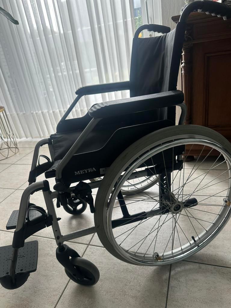 meyra rolstoel, Ophalen, Zo goed als nieuw, Duwrolstoel