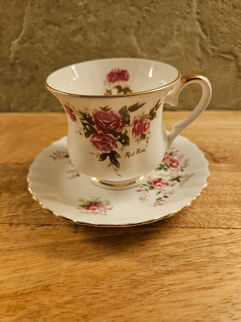 Engels kop en schotel - Royal Ascot Red Rose, Ophalen of Verzenden