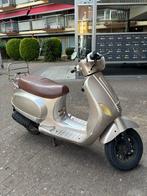 BTC Riva SNOR scooter champagne 50cc, Ophalen, Gebruikt, Benzine, Overige merken