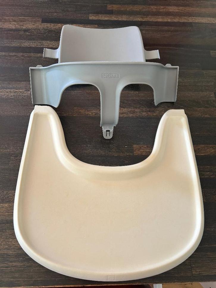 Stokke tripp trapp babyset en playtray, Kinderen en Baby's, Kinderstoelen, Gebruikt, Meegroeistoel, Afneembaar eetblad, Stoelverkleiner