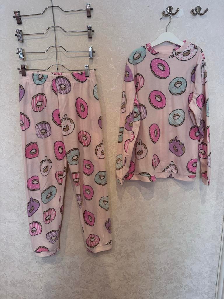 Leuke pyjama met donutprint - Maat XS, Kleding | Dames, Pyjama's, Ophalen of Verzenden, Zo goed als nieuw, Maat 34 (XS) of kleiner