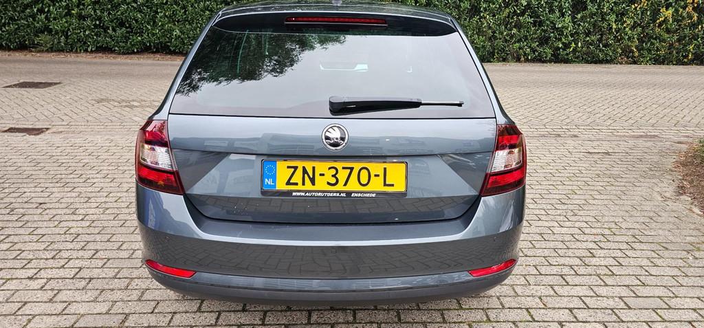 Skoda Rapid Spaceback 1.0 TSI Greentech Clever, Auto's, Stof, Gebruikt, Euro 6, 49 €/maand