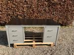 Gispen Buro met Ladeblokken - Vintage Design., Huis en Inrichting, Bureaus, Ophalen, Gebruikt, Bureau