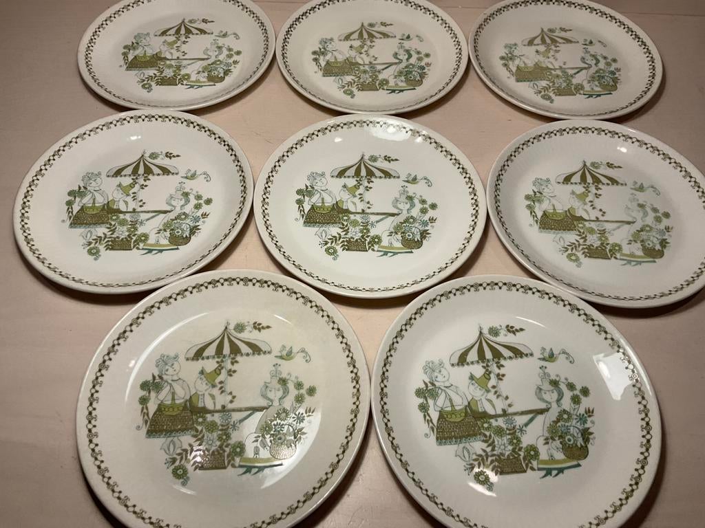 8 borden van Figgio Norway Turi Design 20 cm doorsnee, Ophalen of Verzenden, Zo goed als nieuw, Bord(en), Wedgwood