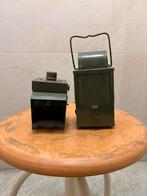 Twee Nederlandse Leger Lampen: Batterij & Kaars/Zaklantaarn, Ophalen of Verzenden, Landmacht, Nederland, Overige typen