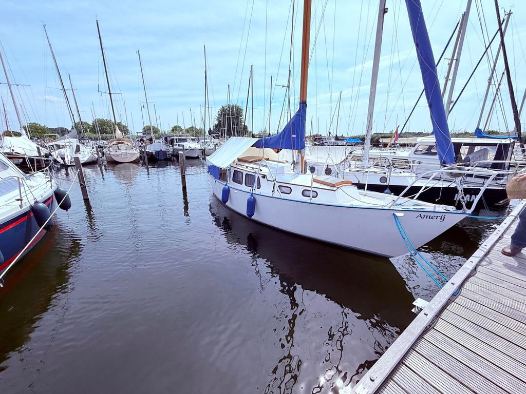 Stalen Kajuitzeilboot Leuke Familieboot met  ligplaats, Watersport en Boten, Kajuitzeilboten en Zeiljachten, Gebruikt, Tourjacht of Cruiser
