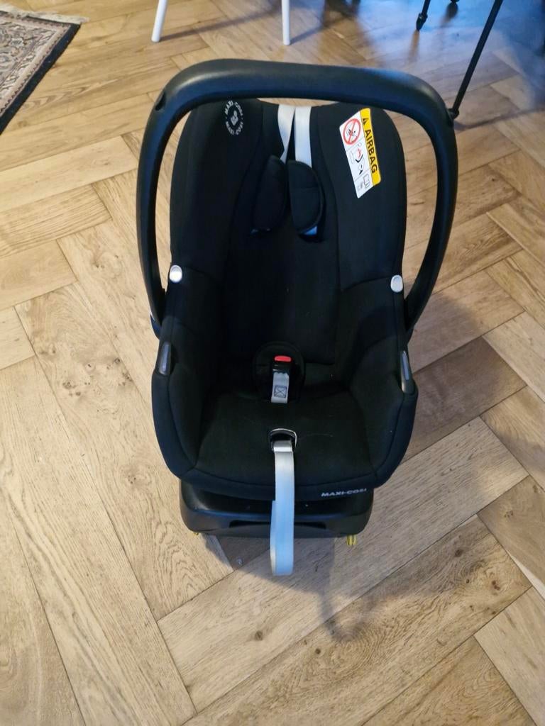 Maxi-Cosi Tinca autostoel met FamilyFix base, Ophalen, Gebruikt, Isofix, 0 t/m 13 kg