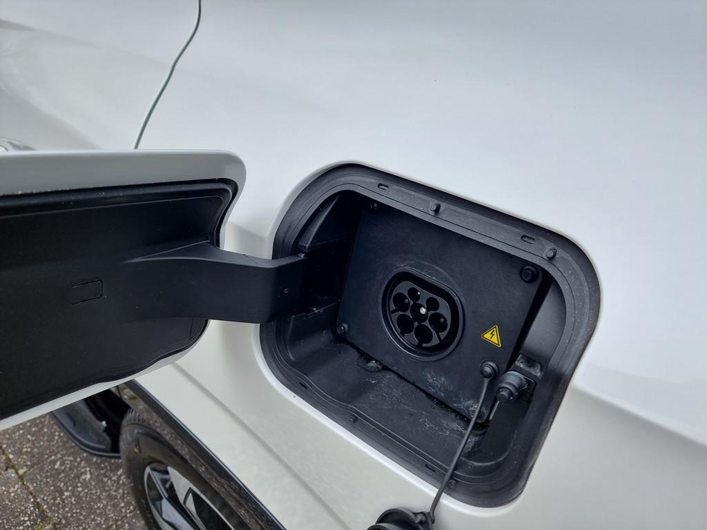 MG MG EHS PHEV | 2025 | >100km Electrbereik! | Super uitvoer, Auto's, MG, Gebruikt, Zwart, 4 cilinders, Wit