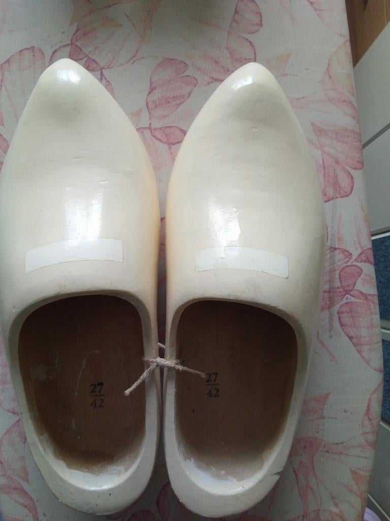 Houten klompen maat 42, Ophalen