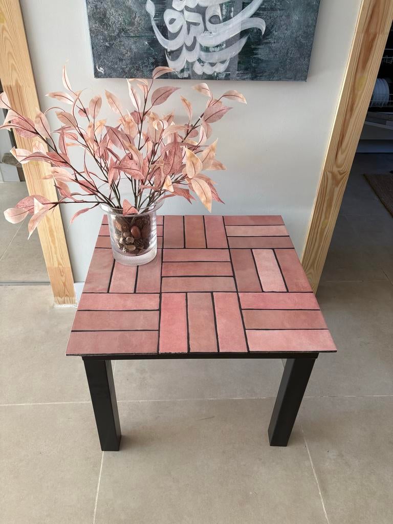 Unieke handgemaakte bijzettafel – met karakter, Minder dan 55 cm, Vierkant, Ophalen of Verzenden, Zo goed als nieuw