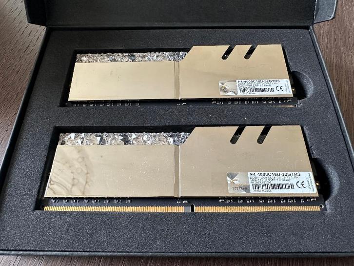 G.Skill Trident Z Royal 32GB | DDR4 | 4000mhz | Silver, Computers en Software, RAM geheugen, Zo goed als nieuw, Desktop, 32 GB