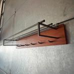 Deens Dutch design teak kapstok met metalen haken jaren 60, Huis en Inrichting, Woonaccessoires | Kapstokken, Wandkapstok, Gebruikt