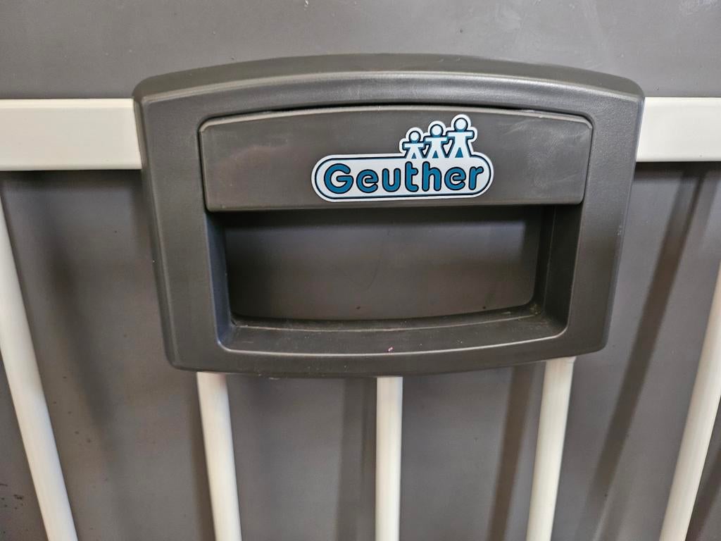 Geuther trap-//deurhekje., Ophalen, Zo goed als nieuw, Metaal of IJzer, Klemhekje