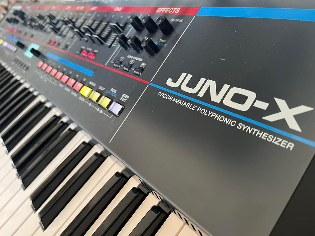 Roland Juno X als nieuw incl. doos, ruim 1,5 jaar garantie., Muziek en Instrumenten, Synthesizers, Ophalen of Verzenden, Zo goed als nieuw