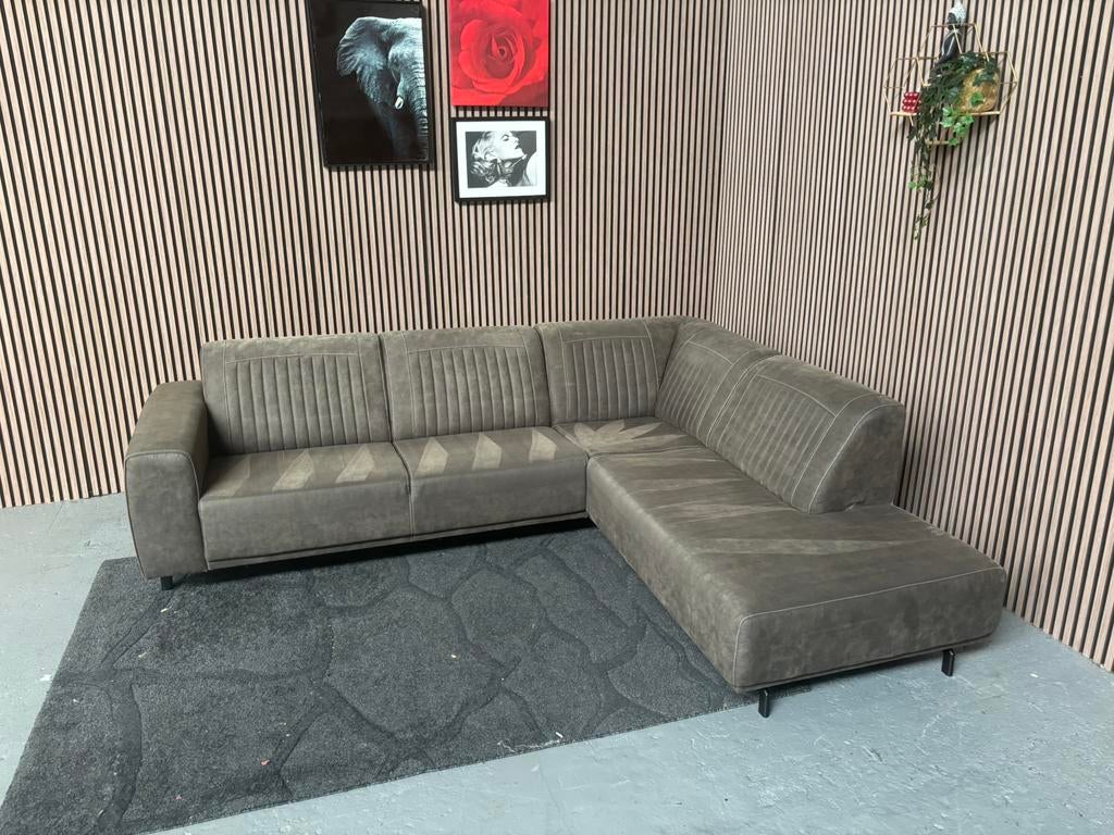 GRATIS LEVERING Hoekbank Donkergroen 265x220 GEREINIGD, Huis en Inrichting, Banken | Bankstellen, 250 tot 300 cm, Hoekbank, Ophalen of Verzenden