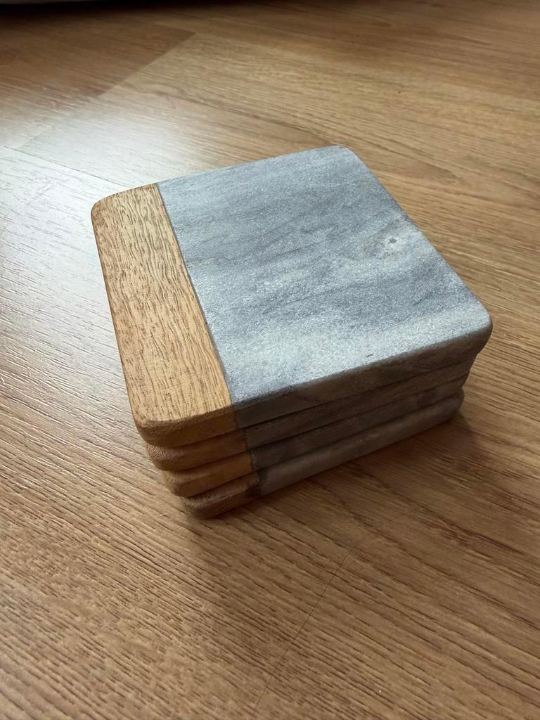 Onderzetters grijs marmer en hout, Huis en Inrichting, Woonaccessoires | Onderzetters, Ophalen, Zo goed als nieuw, Glas of Kopje