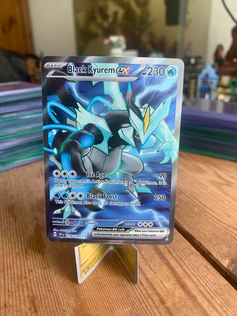 Black kyurem surging sparks #218, Hobby en Vrije tijd, Verzamelkaartspellen | Pokémon, Zo goed als nieuw, Ophalen of Verzenden