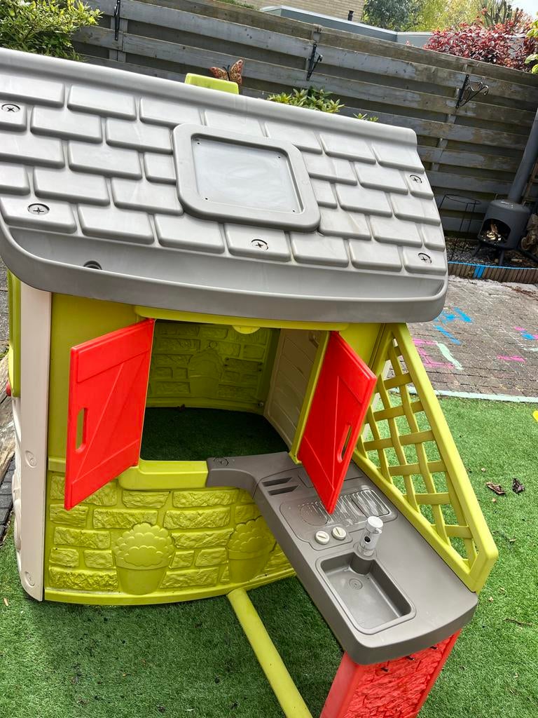 Smoby speelhuisje met schoorsteen, zitje, keuken, deurbel, Ophalen, Gebruikt, Kunststof