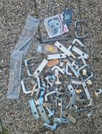 Grote partij deurbeslag - dievenklauwen etc Alles maar €20!, Doe-het-zelf en Verbouw, IJzerwaren en Bevestigingsmiddelen, 250 mm of meer