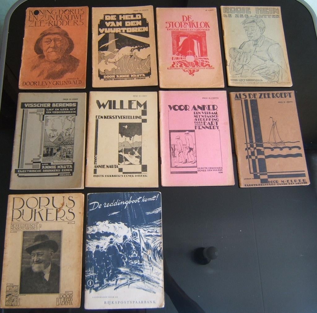 boeken den helder knzhrm Helden der Zee fonds 1923 - 1951, Ophalen of Verzenden, Zo goed als nieuw