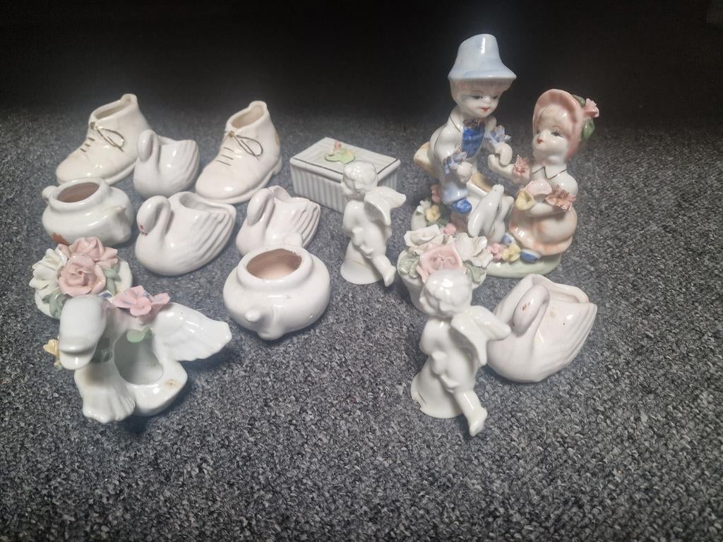 Porseleinen beeldjes uit 1921, Ophalen